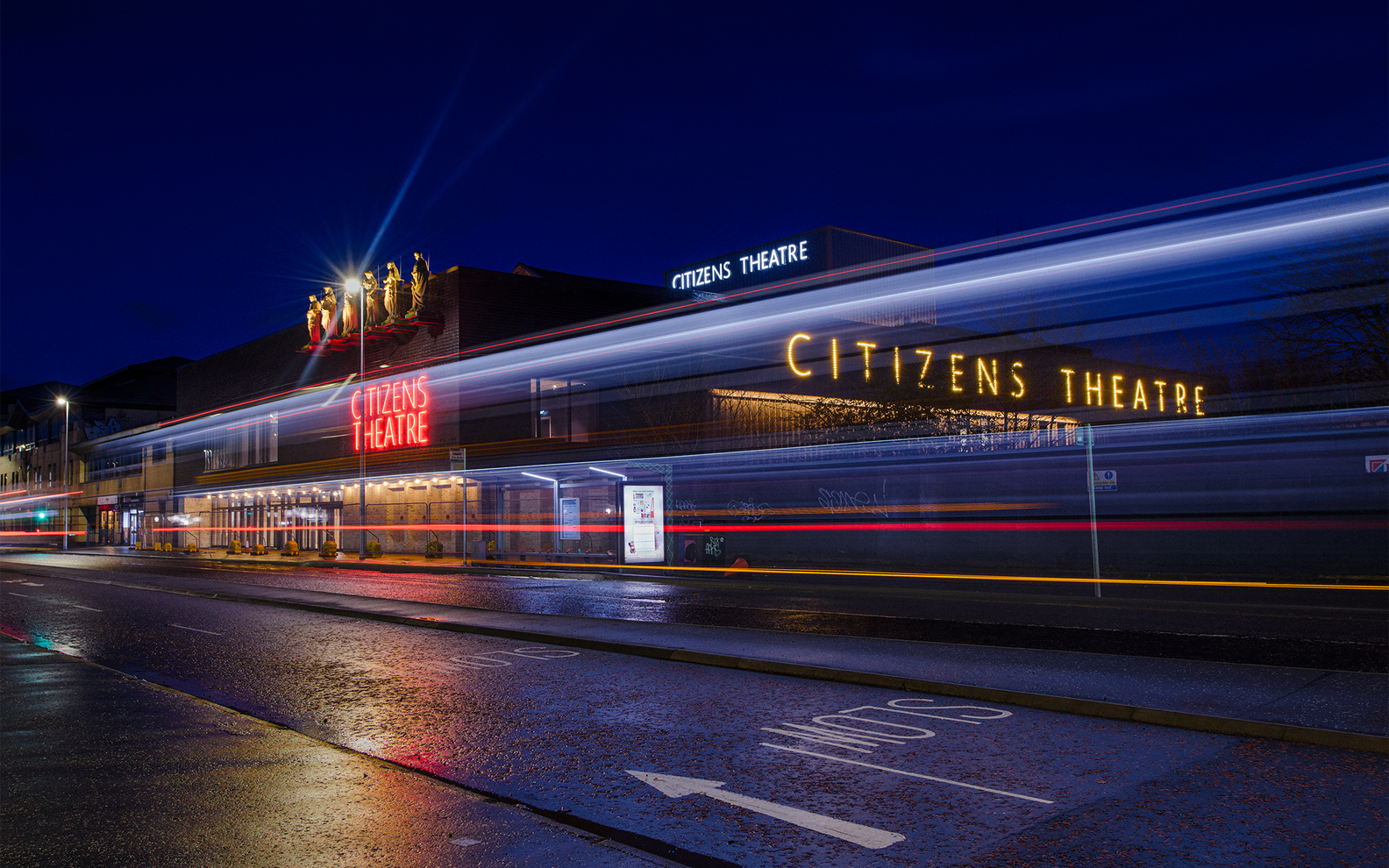 Mark-Liddell-Photography-250221-80-1-aspect-ratio-1600-1000 Outside of the Citizens Theatre with all three external lights lit.
